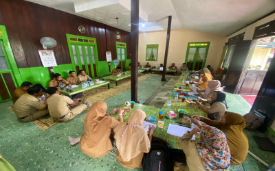 RAPAT PEMBAGIAN TUGAS SEMESTER GENAP